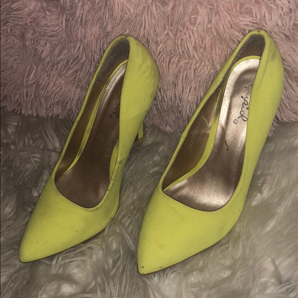Yellow Closed-Toe Heels